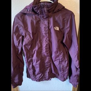Used. Good condition North Face size xs